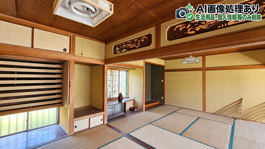 続き和室を開け放つと大きな一室に。家族が集まる場への再生も考えられます。