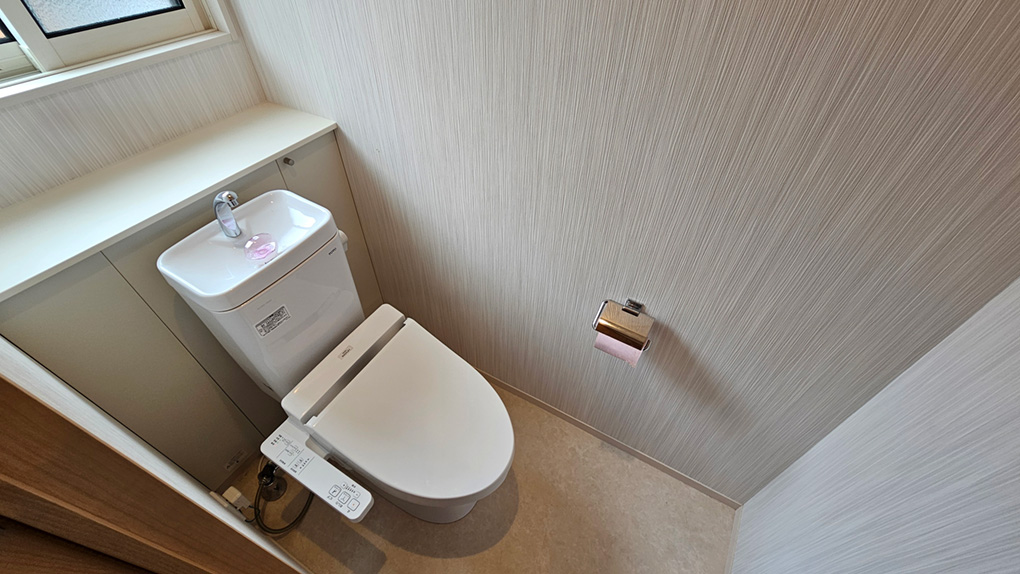 2階にもトイレがあるので就寝や起床時、来客時も使い勝手が良く便利です。