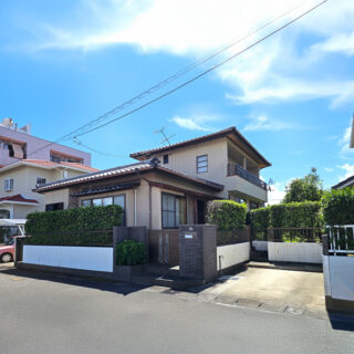 ゆったりとした1階LDKと、収納豊富な2階洋室が魅力の2階建プラン。
