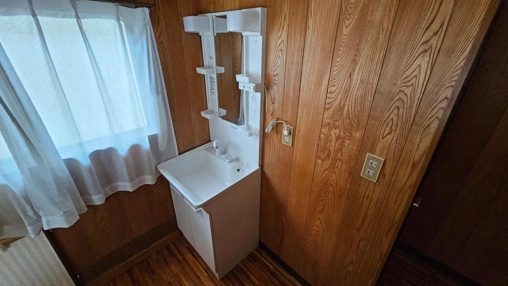 2階にも洗面台があると複数の人が同時に身支度を整えることができます。