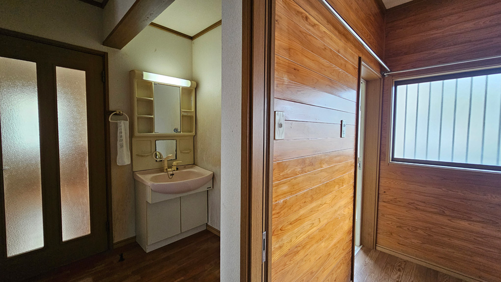 動線上の配置により朝の身支度や帰宅後の手洗いもスムーズ