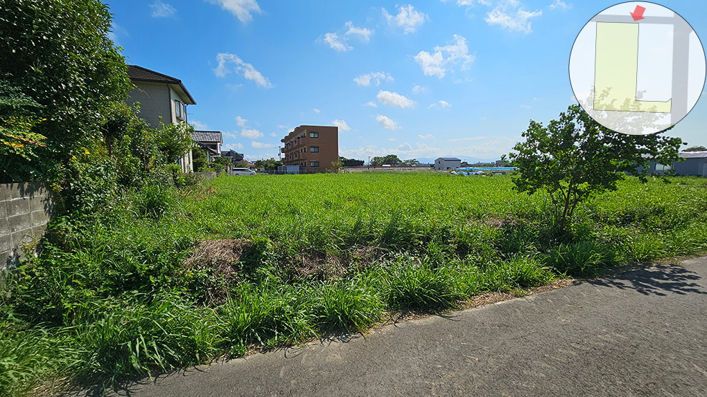 閑静な住宅地に隣接し、日常生活の喧騒を忘れさせてくれる場所です。