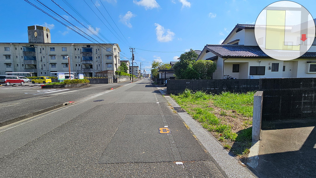 徒歩10分圏内にスーパーやコンビニ、飲食店が揃っています。