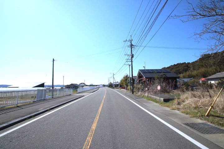 目の前には田園風景が広がっています。