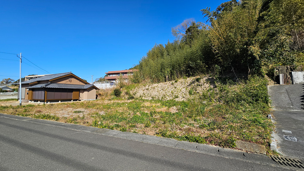 一定の条件を満たせば地元以外の方でも建築の許可申請が行えます。