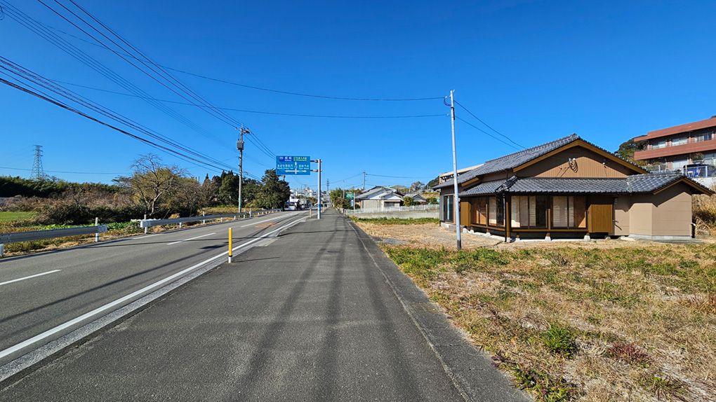 市内中心地や清武町への交通のアクセスも良好です。