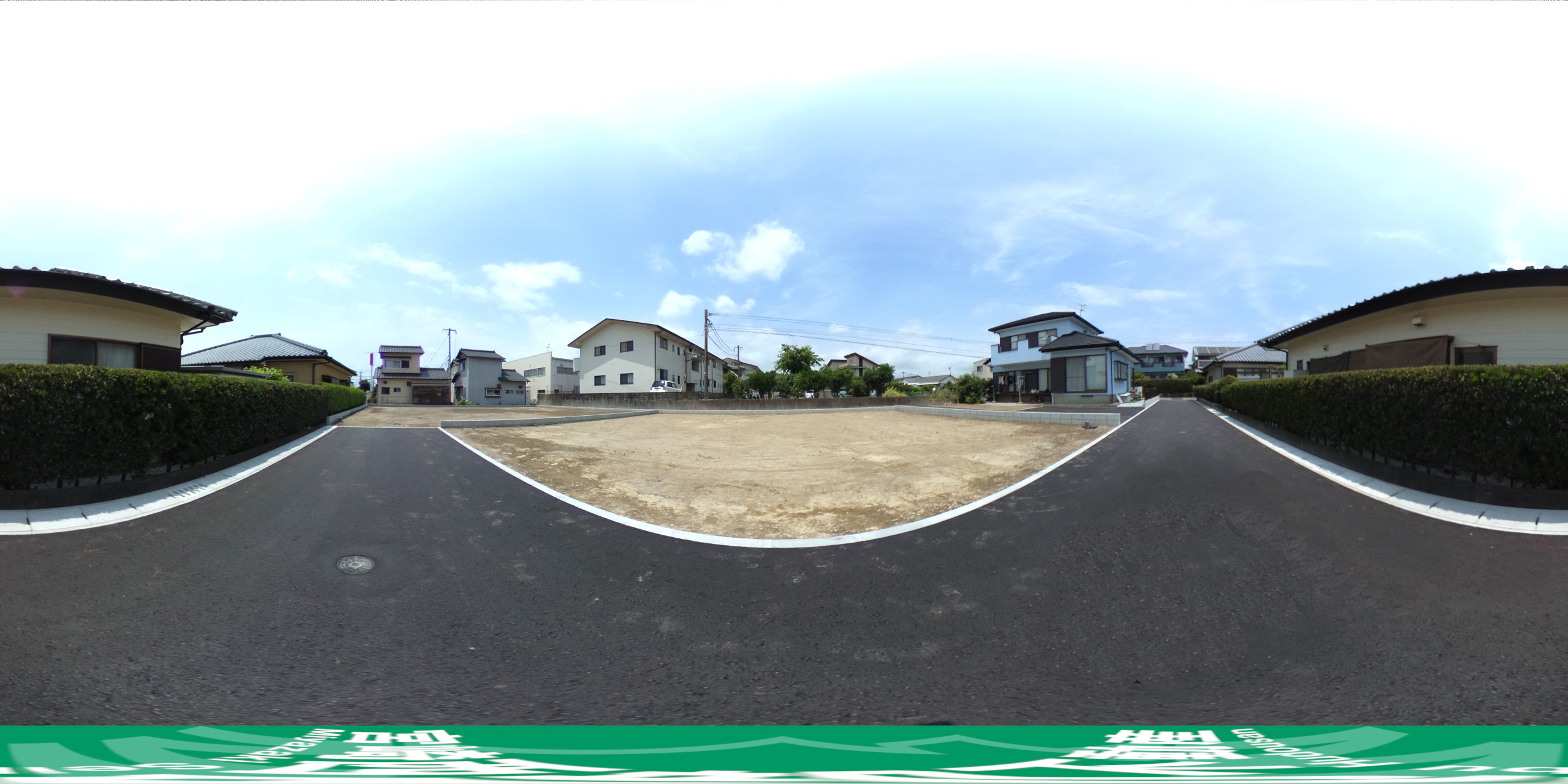 【前面道路】360度パノラマビュー。マウスやタッチ操作で全方位を自由に見渡せます。