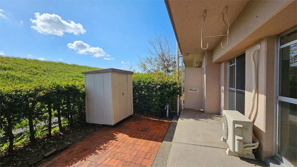 物置付きでアウトドア用品や季節物の収納にも対応可能