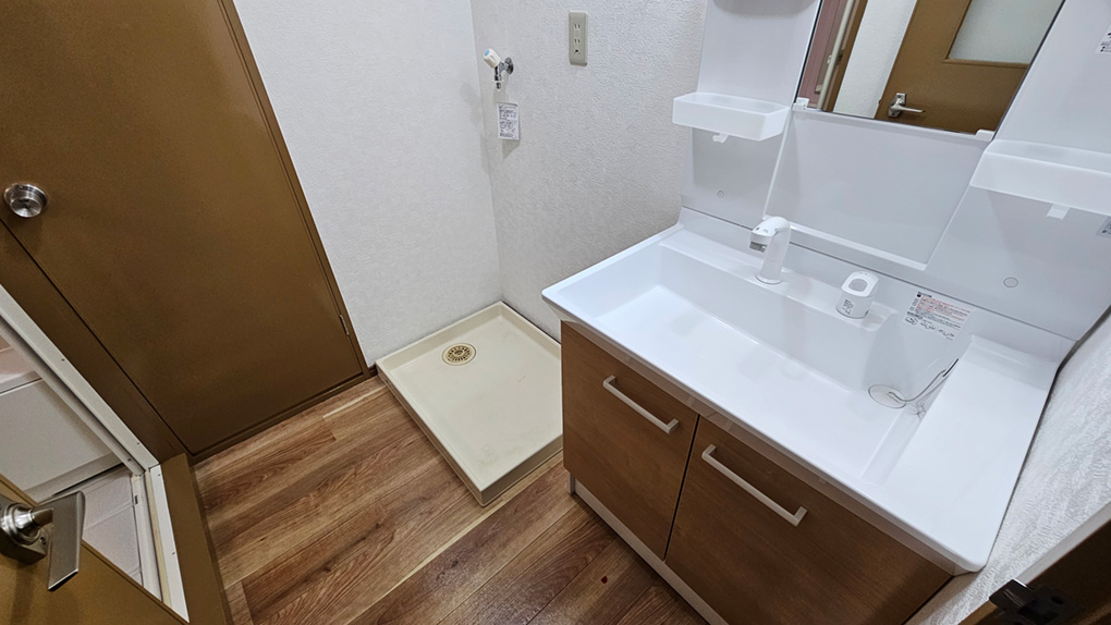 洗濯機置場を確保した脱衣スペースで家事動線もスムーズ